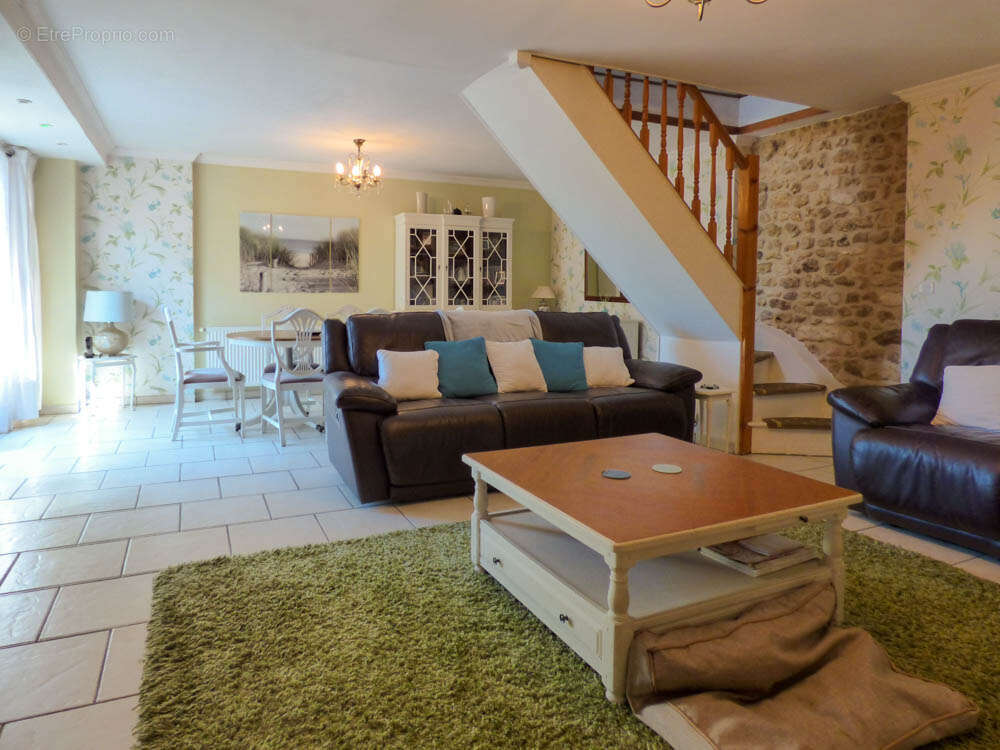 Maison à PAMPROUX