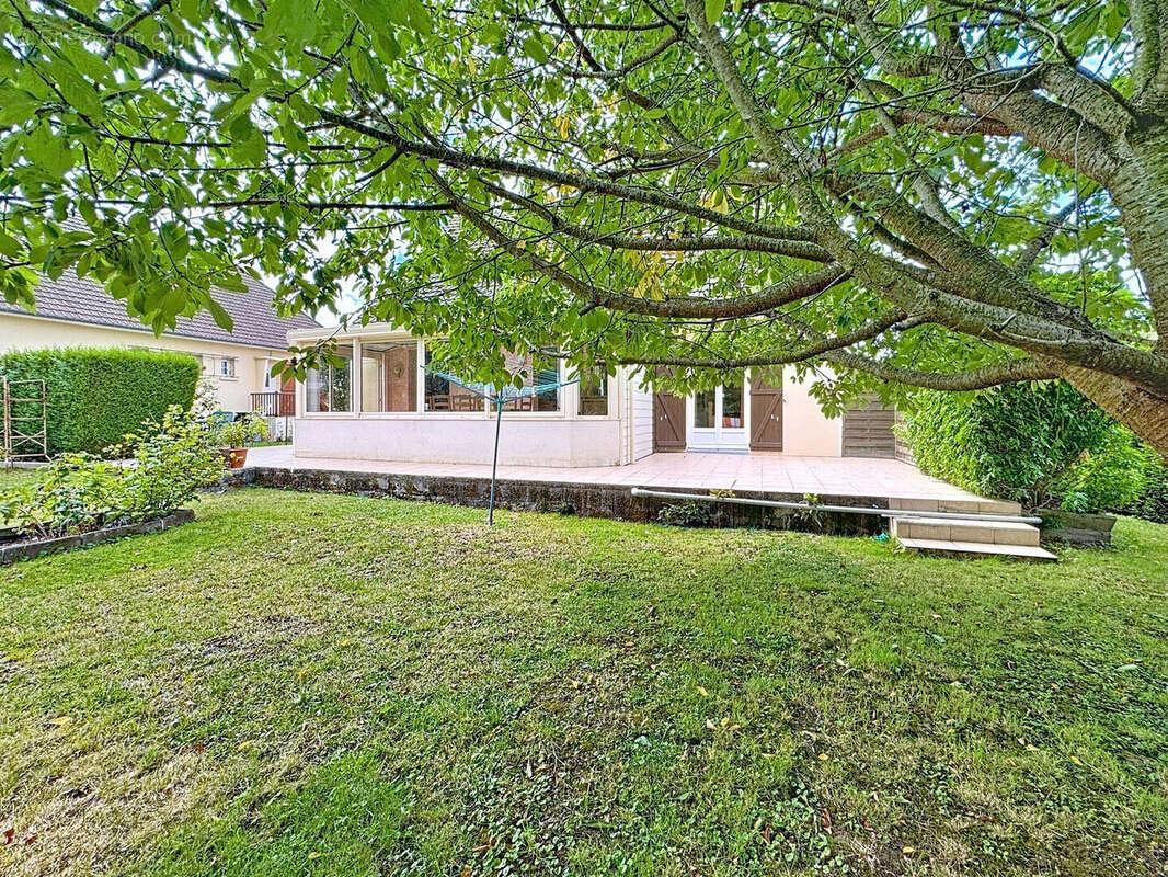 Maison à DEMOUVILLE