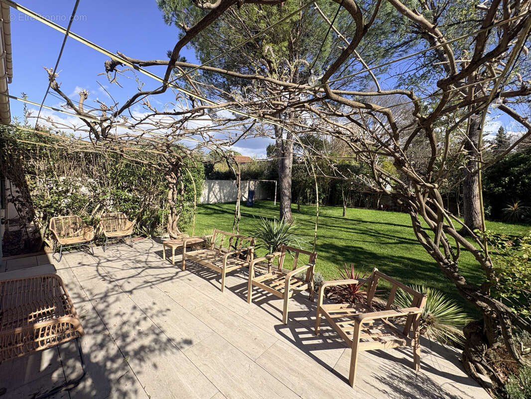 Maison à LA CALMETTE