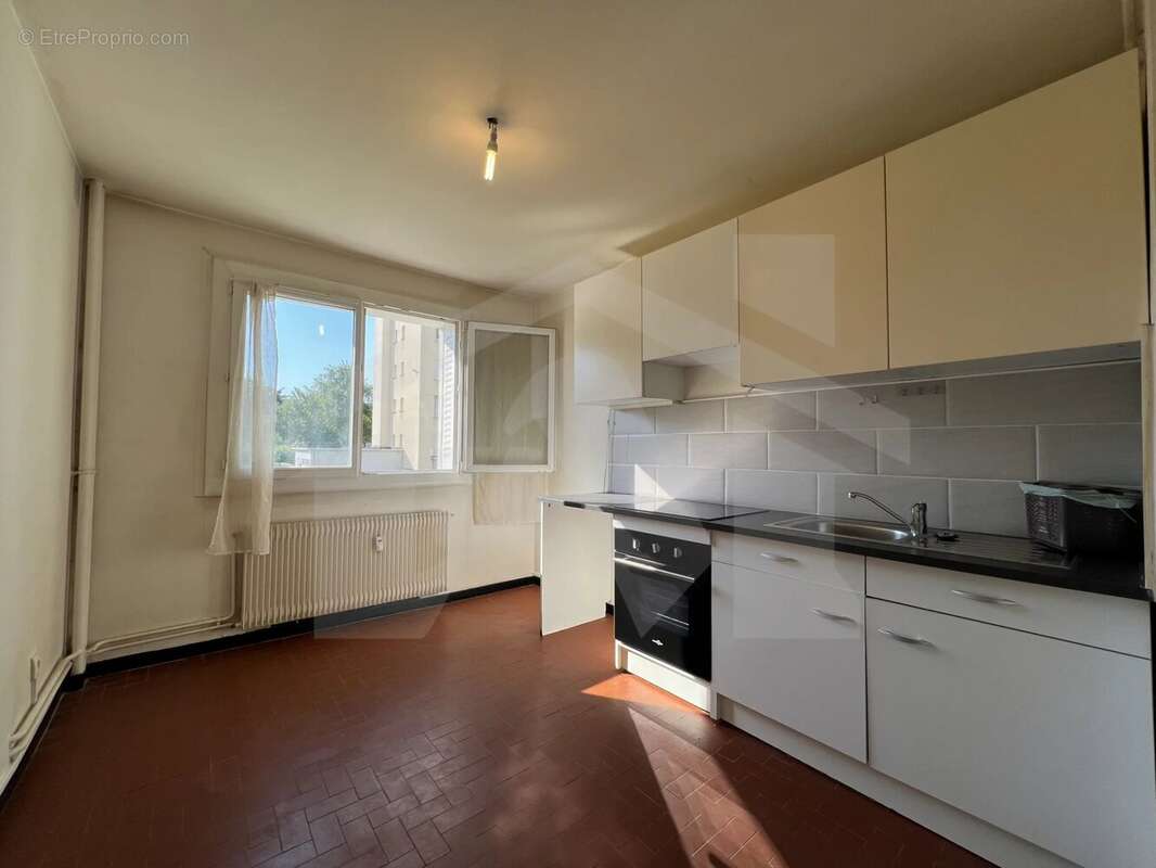 Appartement à FONTAINE