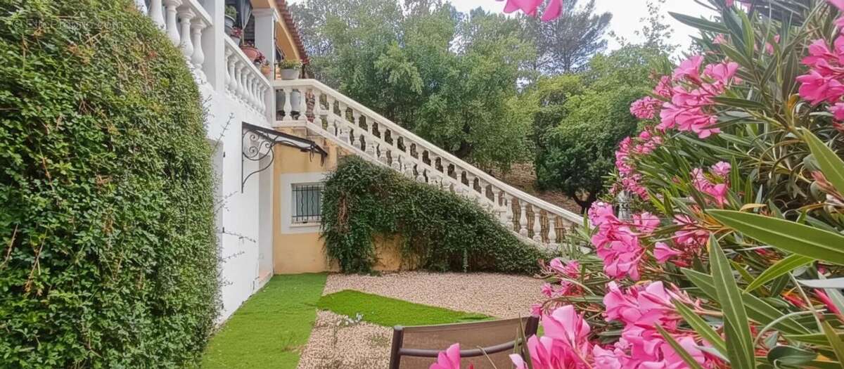 Maison de 7 pièces de 165 m² à Cabasse - photo 19