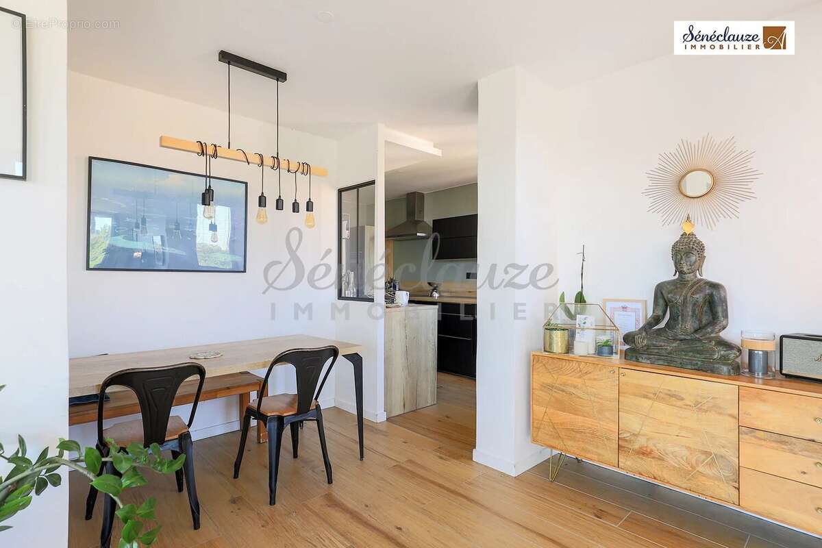 Appartement à SAINT-GENIS-LAVAL