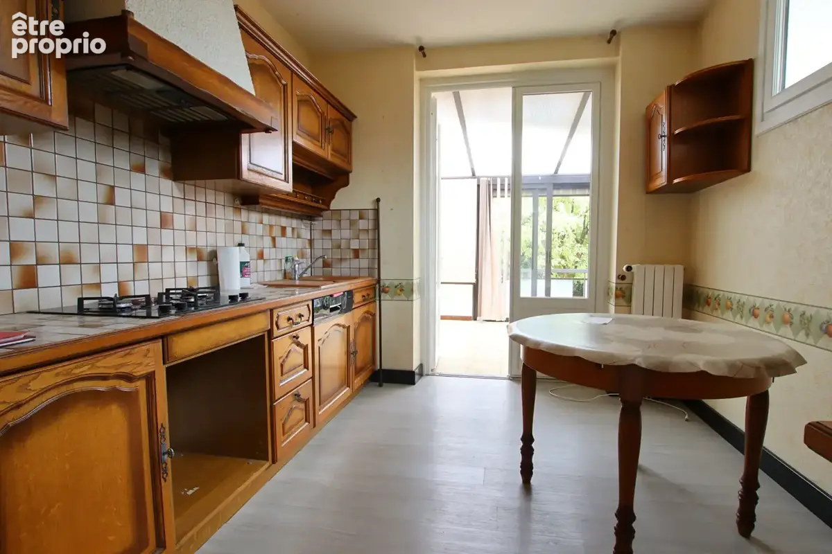 Maison à Niort au calme avec beau terrain et sous-sol - photo 8