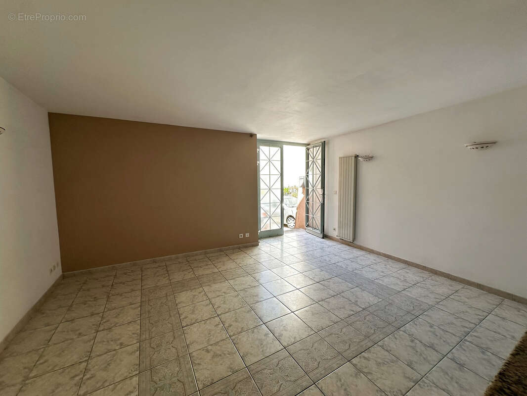 Maison de village 3 pieces 63 m2 a puget sur argens - photo 5