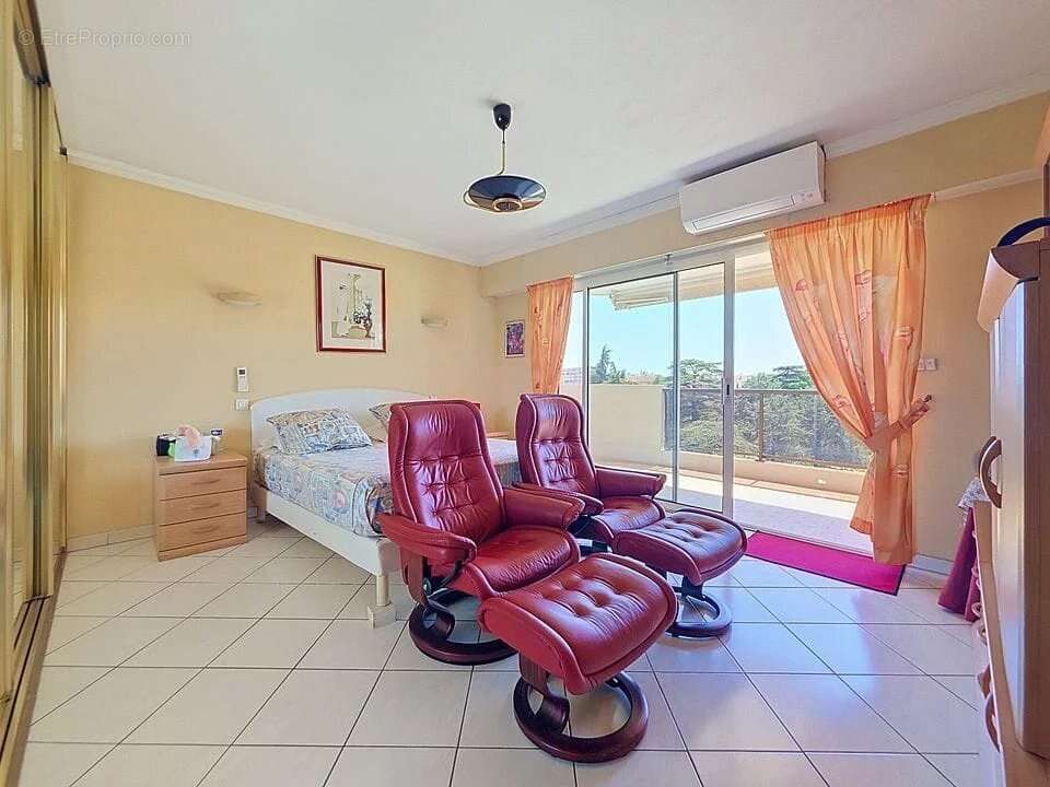 Appartement à LE CANNET