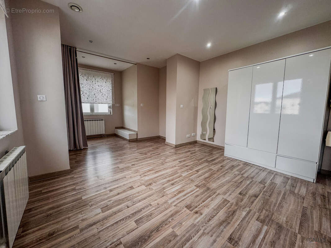 Appartement à GUENANGE