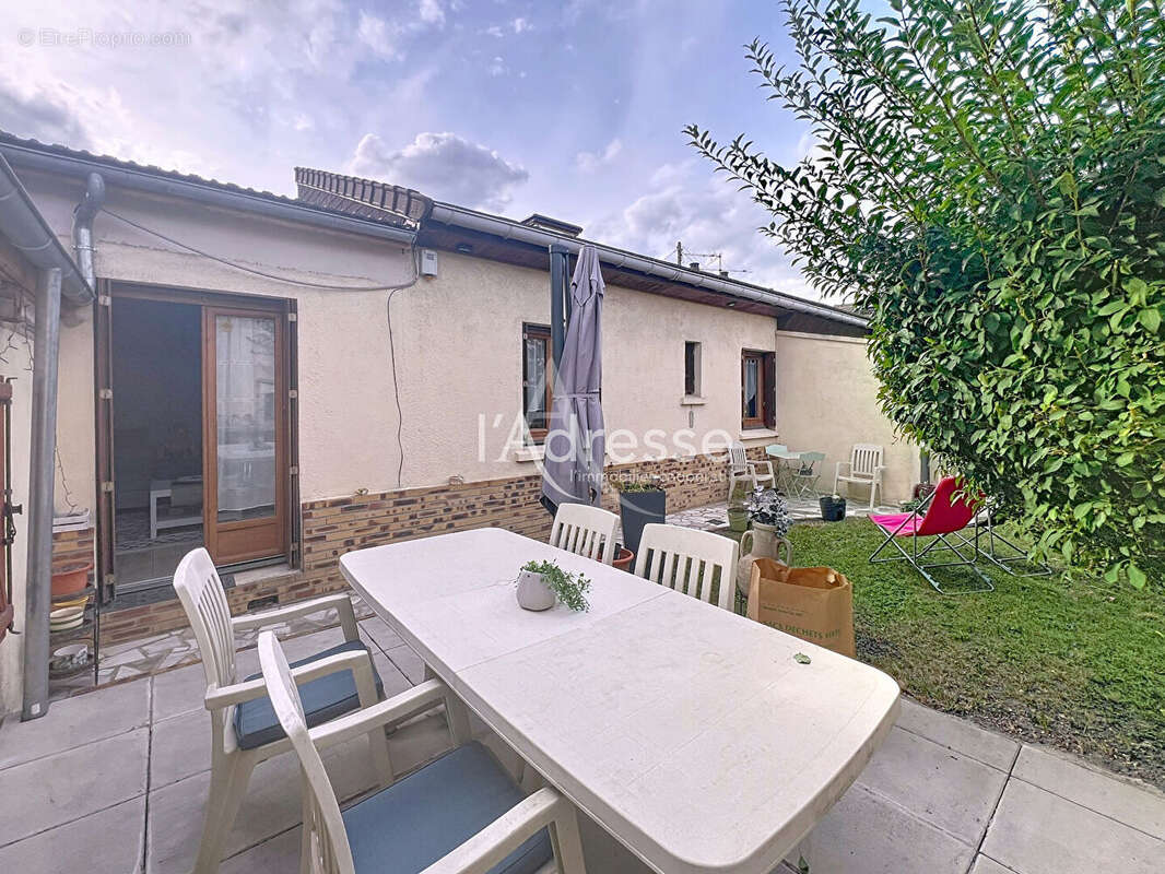 Maison à LE BLANC-MESNIL