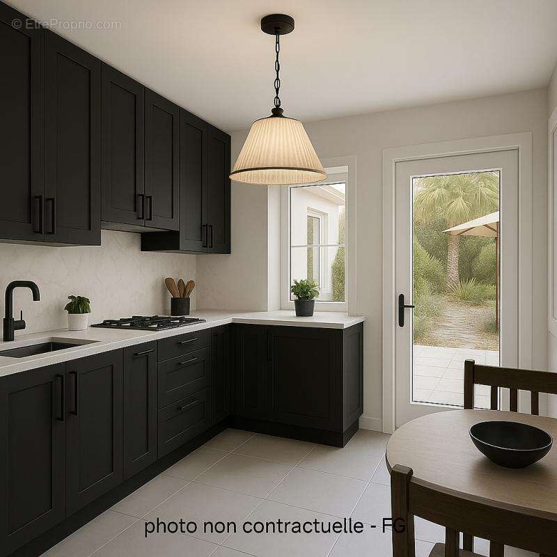 Maison à SOLLIES-VILLE