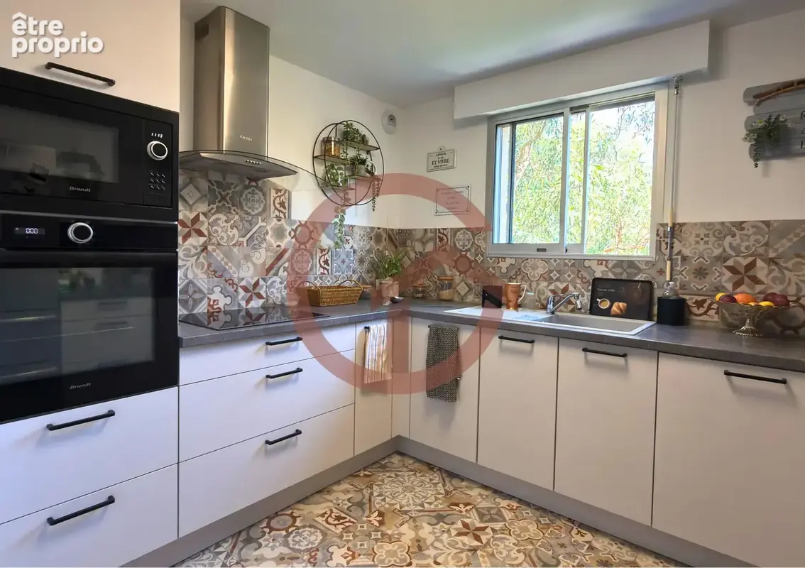 Viager occupé Fréjus   T3 traversant 65 m2 avec terrasse, cave et parking   Décote 45 % - photo 4