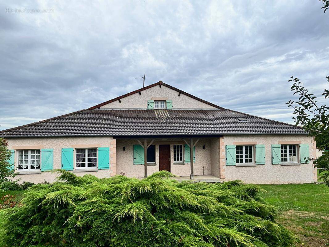 Maison à CHEZY