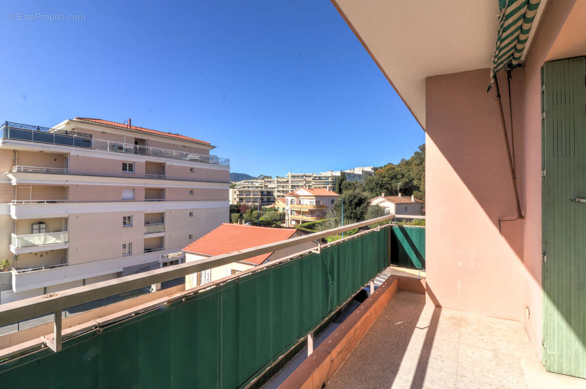 Appartement à MANDELIEU-LA-NAPOULE