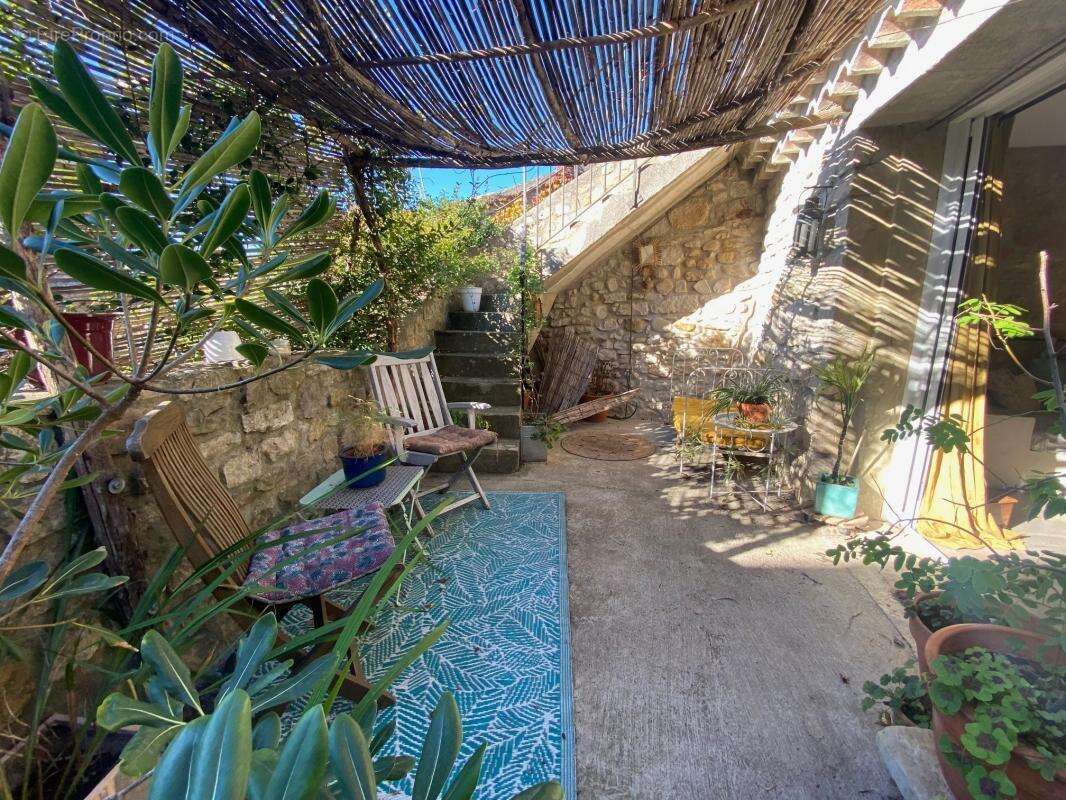 Maison à BARJAC