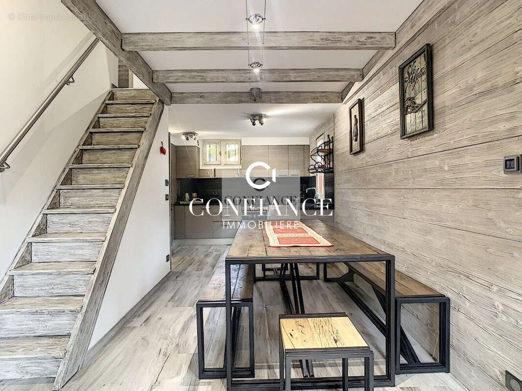Appartement 80 m² à Saint-Etienne-De-Tinee  - photo 5