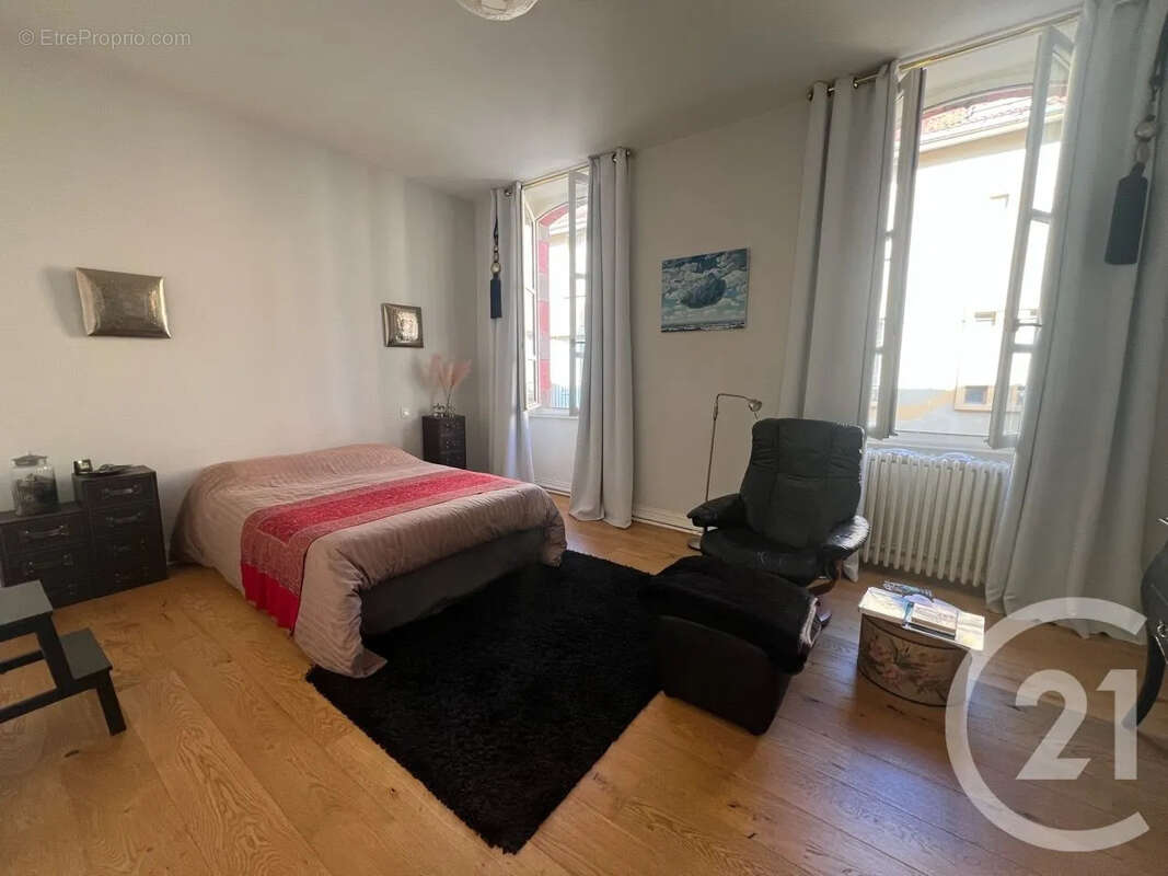 Appartement 90 m² à Aurillac  - photo 2