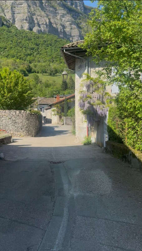 Terrain à BERNIN