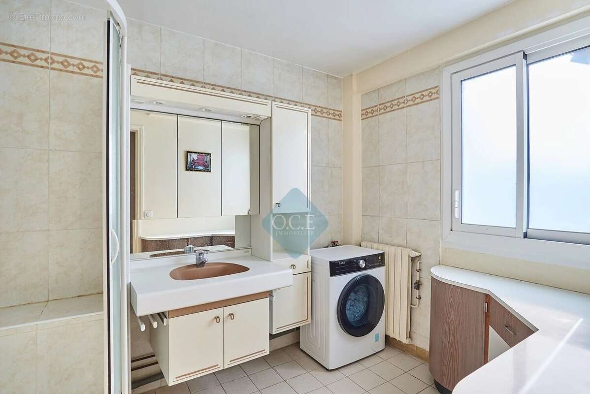 Appartement à PARIS-11E