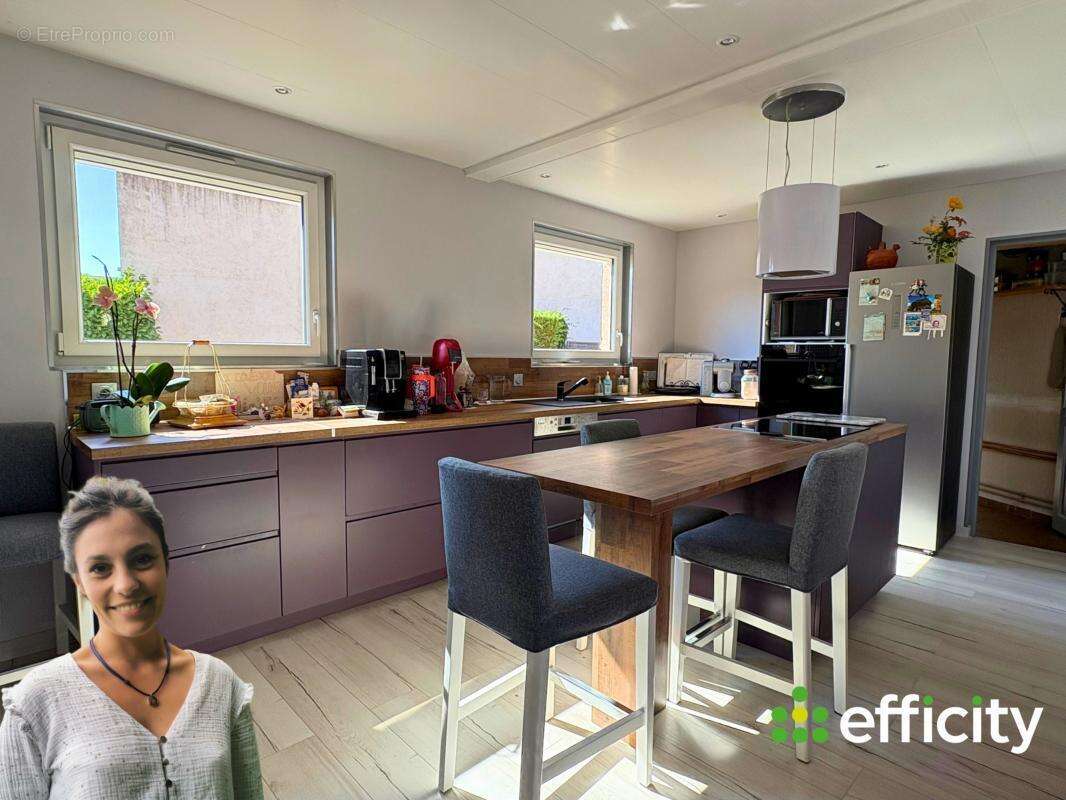 Maison à SURY-LE-COMTAL