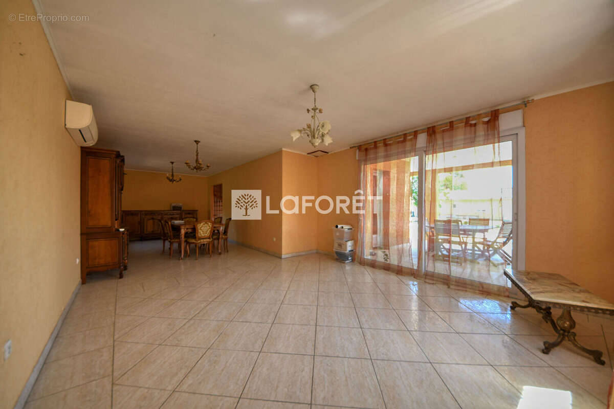 Maison avec sous-sol complet a vendre a deux minutes du centre de lisle-sur-tarn - photo 2