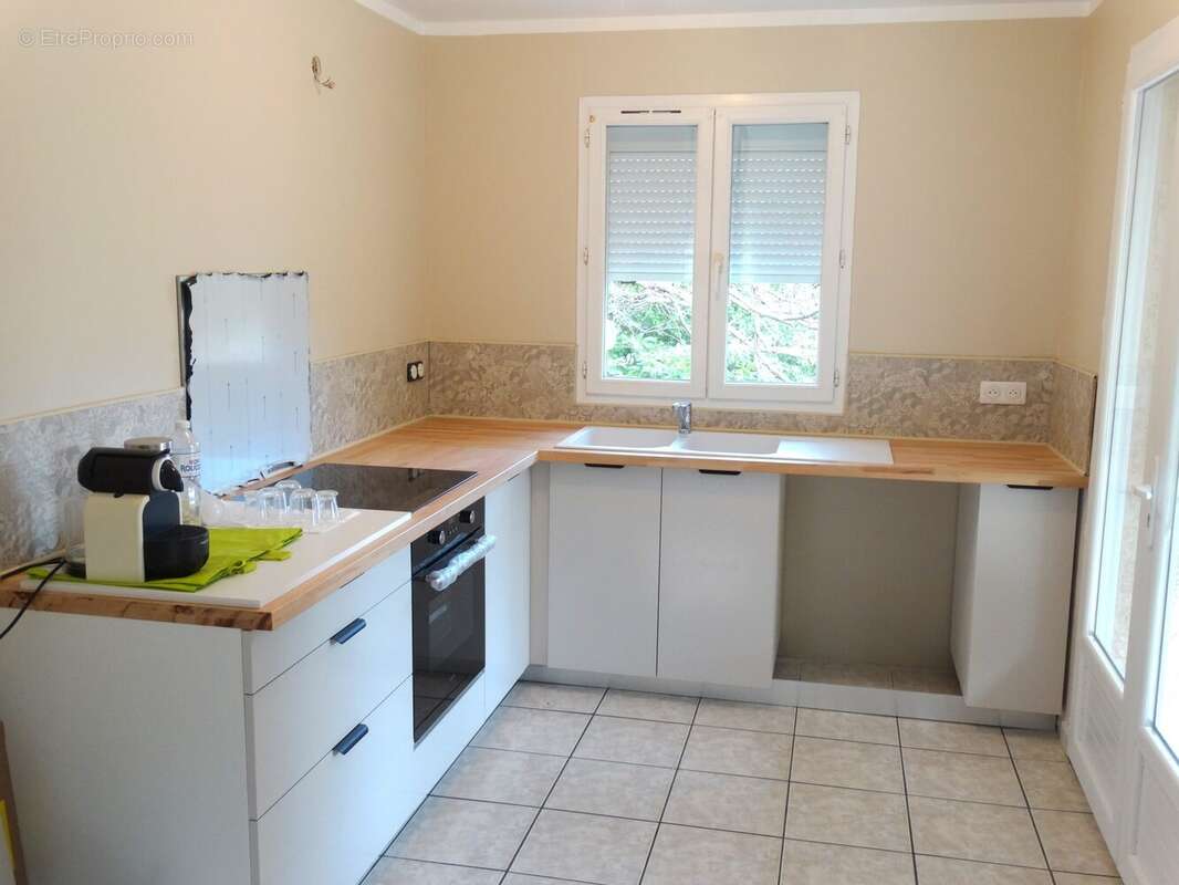 cuisine vue du séjour - Maison à SISCO