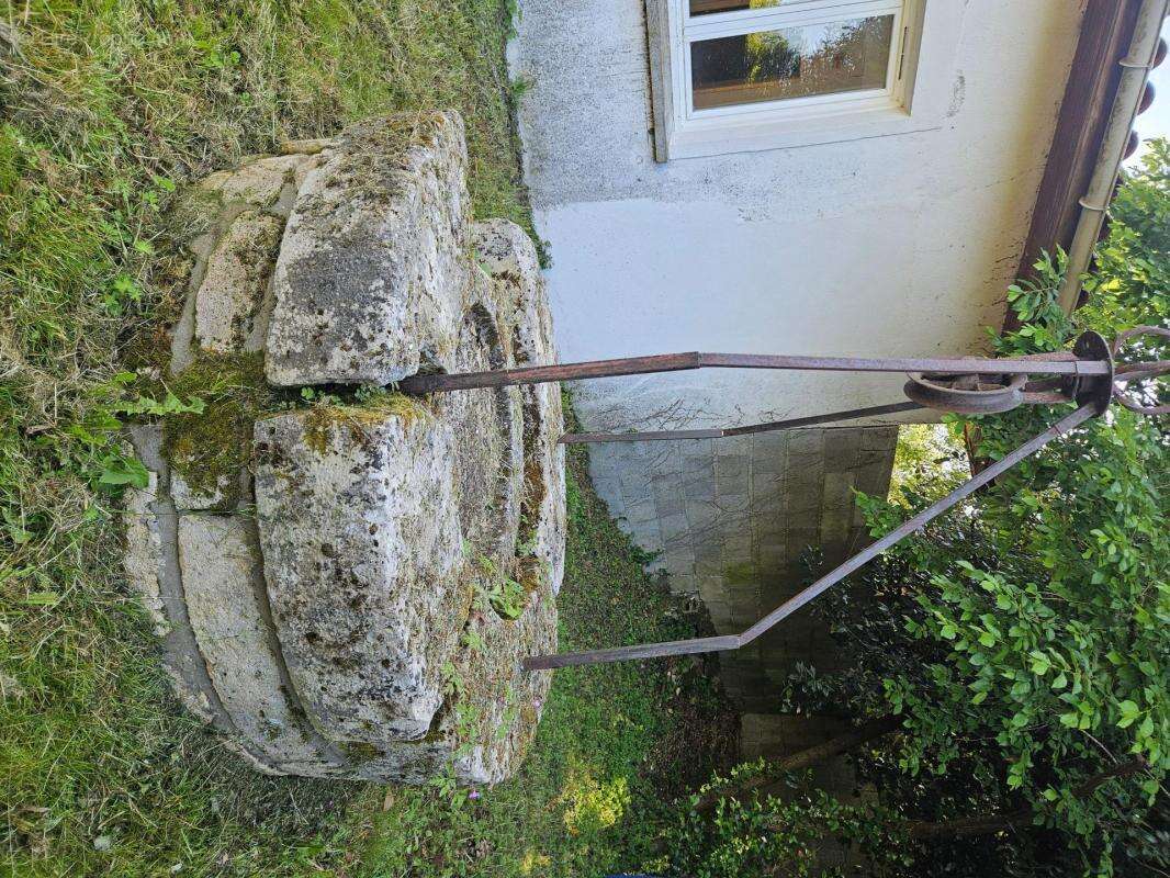 Maison à SAINT-JEAN-D'ANGELY