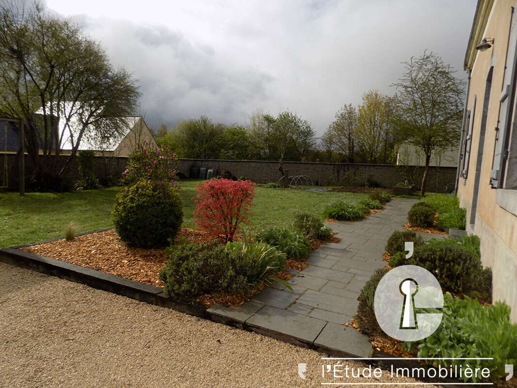 Maison à MAISONCELLES-DU-MAINE