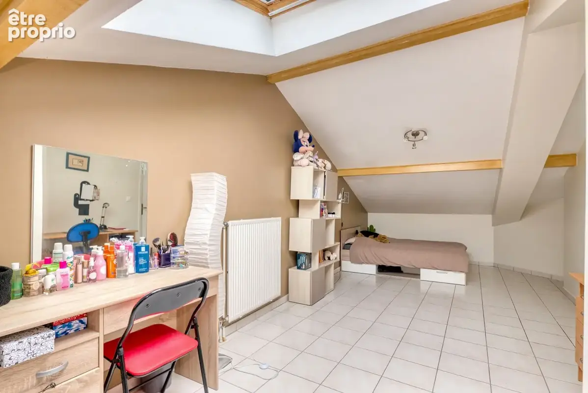 Hypercentre - Rue Jules Chausse, appartement T5 duplex avec parking et balcons - photo 7