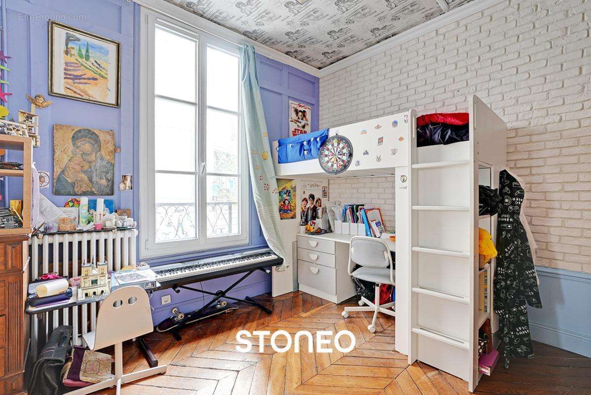 Appartement à PARIS-8E
