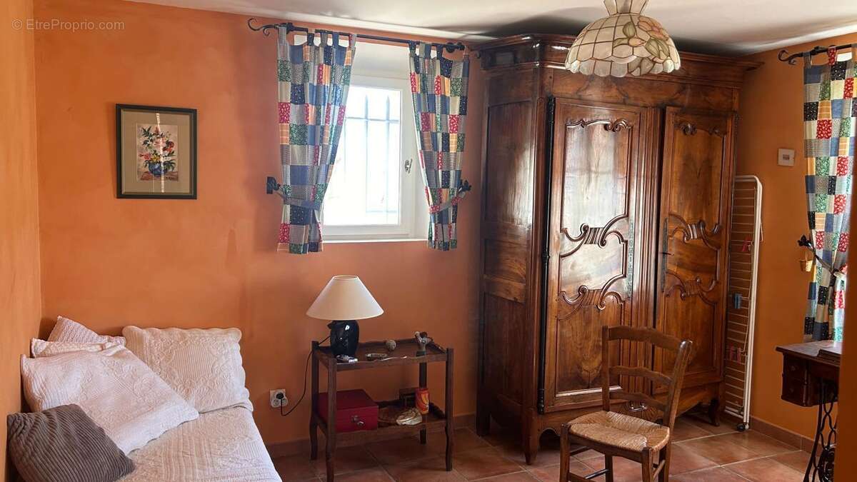 Maison à ENTRECHAUX