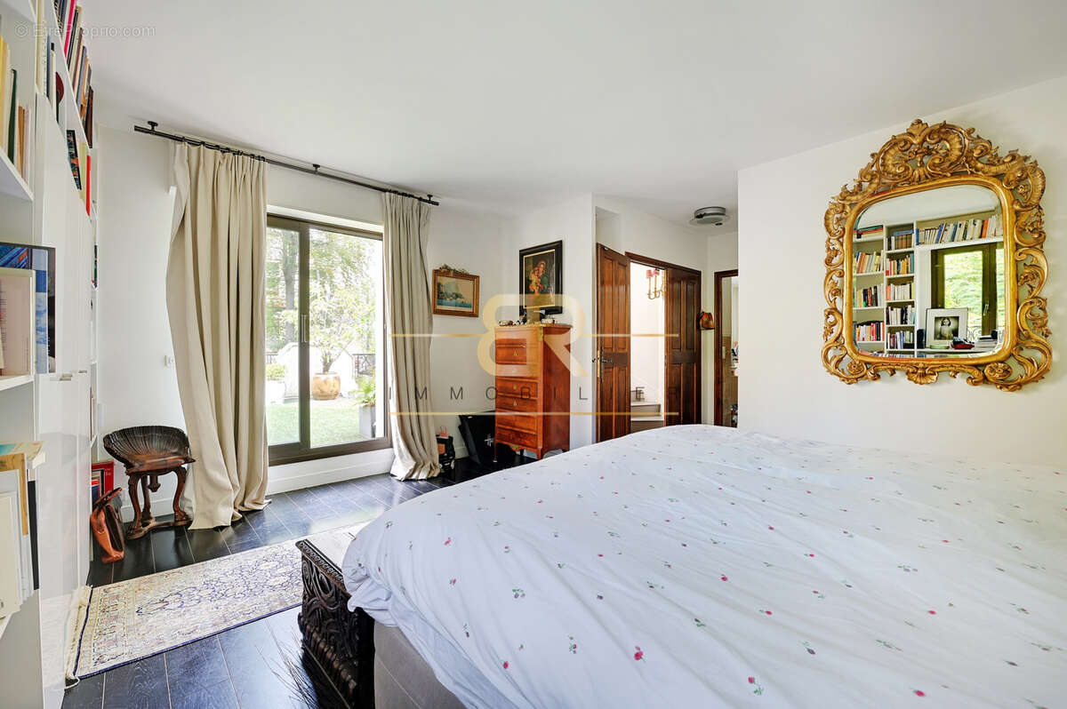 Maison à NEUILLY-SUR-SEINE