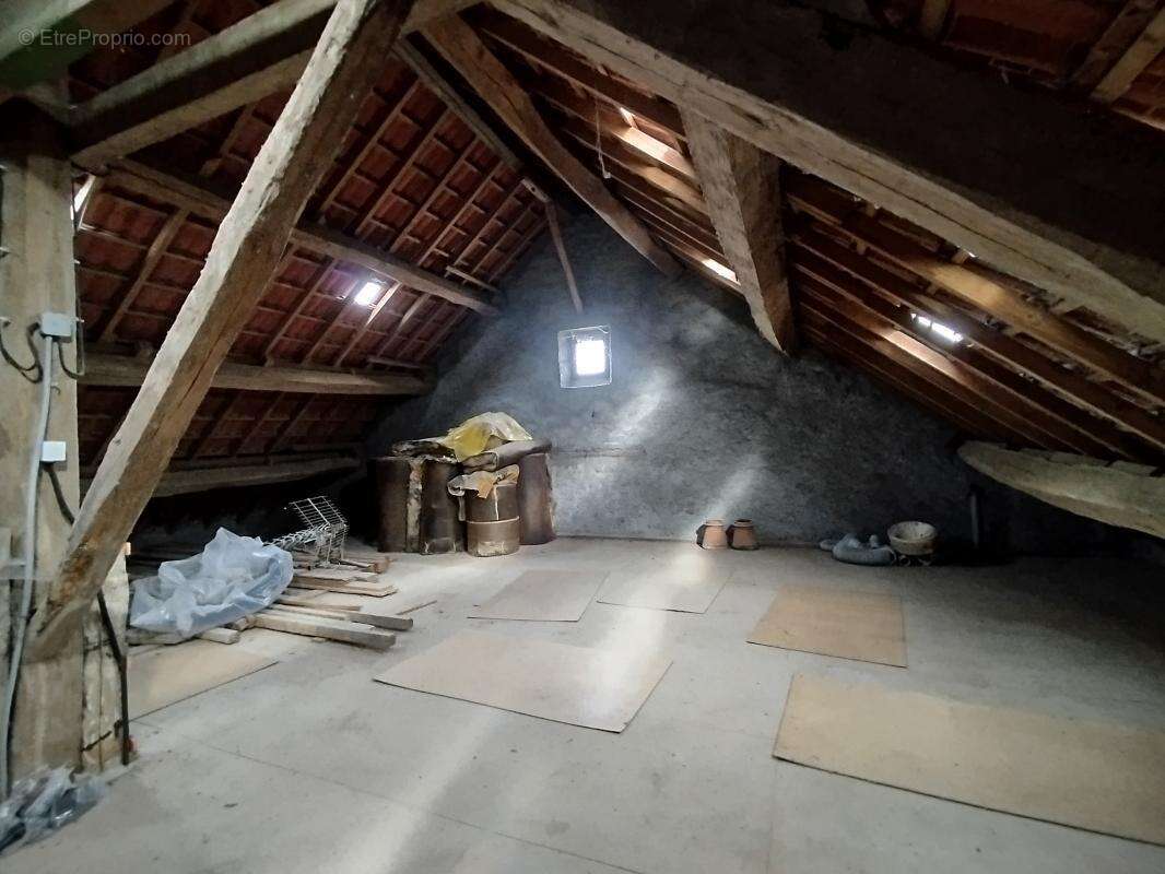 Maison à CHASSEY-LES-MONTBOZON