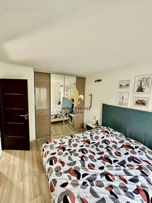 Maison à LA CHAPELLE-EN-SERVAL