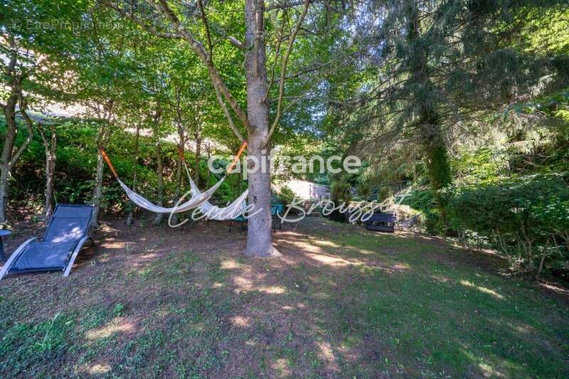 Maison à SAINT-LAURENT-DE-CERDANS