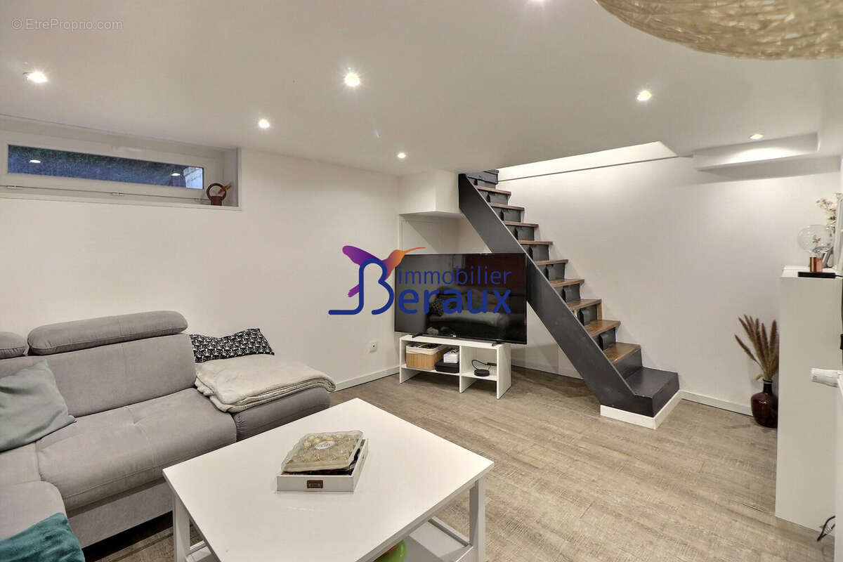 Maison à SAINT-PIERRE-DE-VARENGEVILLE