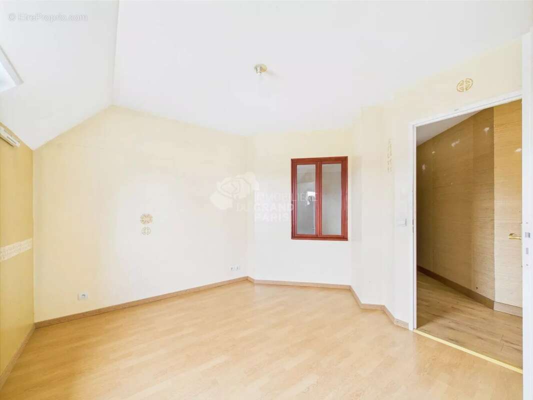 Appartement à IVRY-SUR-SEINE