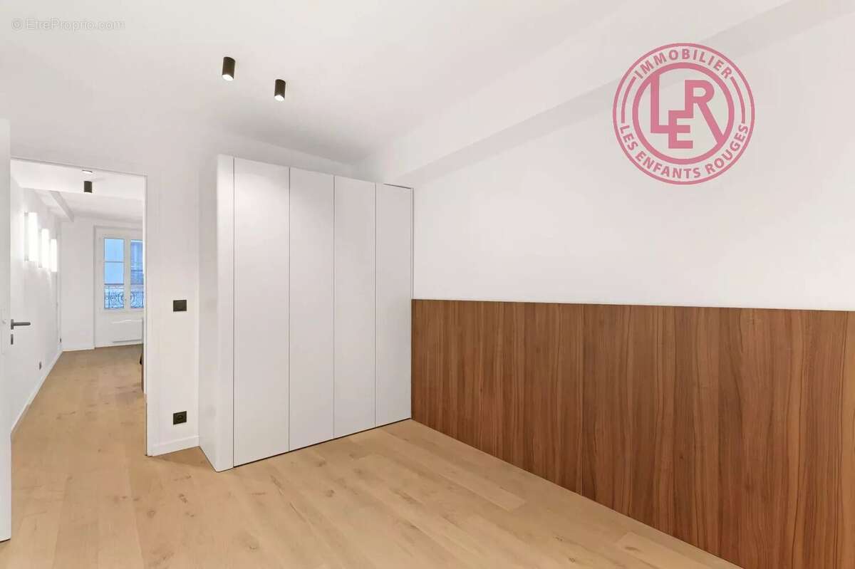 Appartement à PARIS-3E