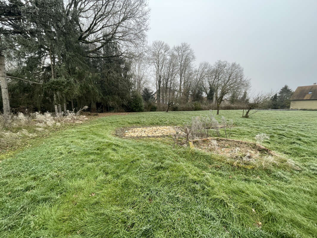 Terrain à RUFFEY-LES-BEAUNE