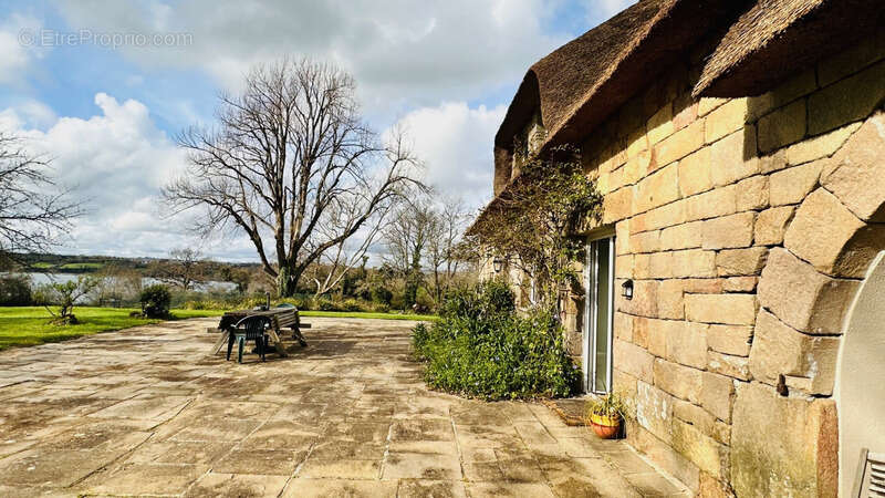Maison à LOGONNA-DAOULAS