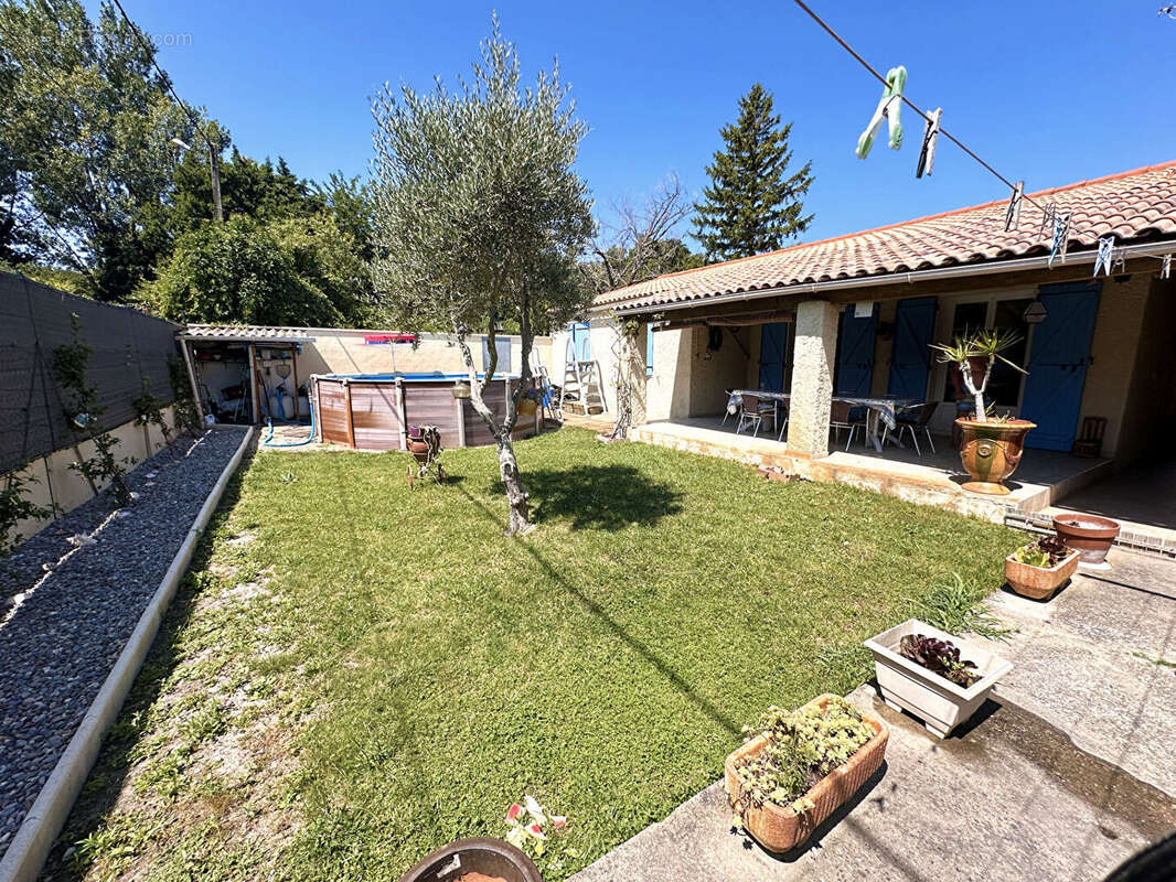 Maison à L'ISLE-SUR-LA-SORGUE