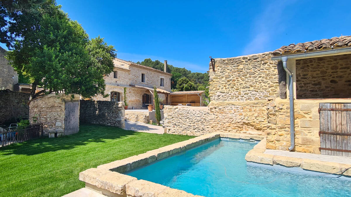 Maison à UZES