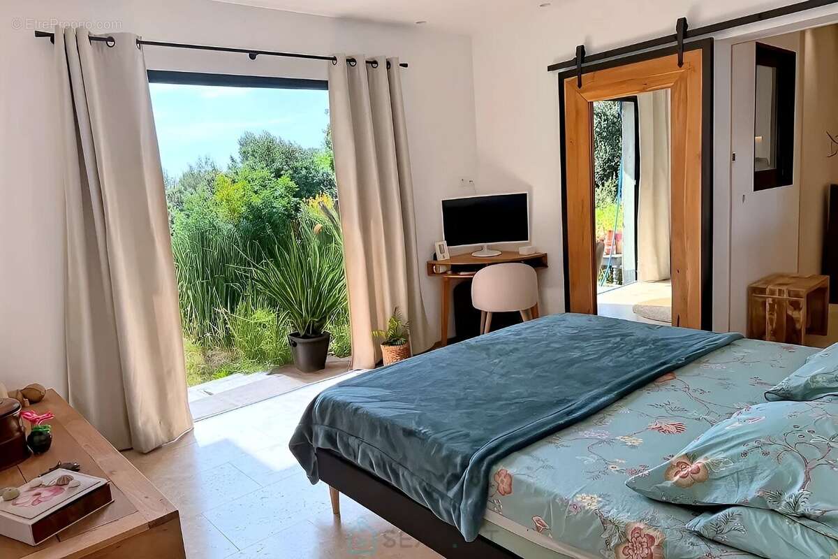 Villa contemporaine de 205m2 - photo 6