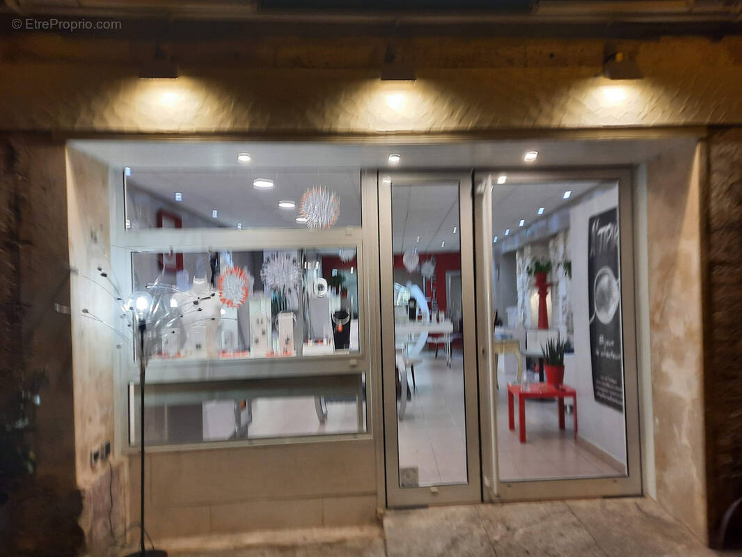 Commerce à BRANTOME