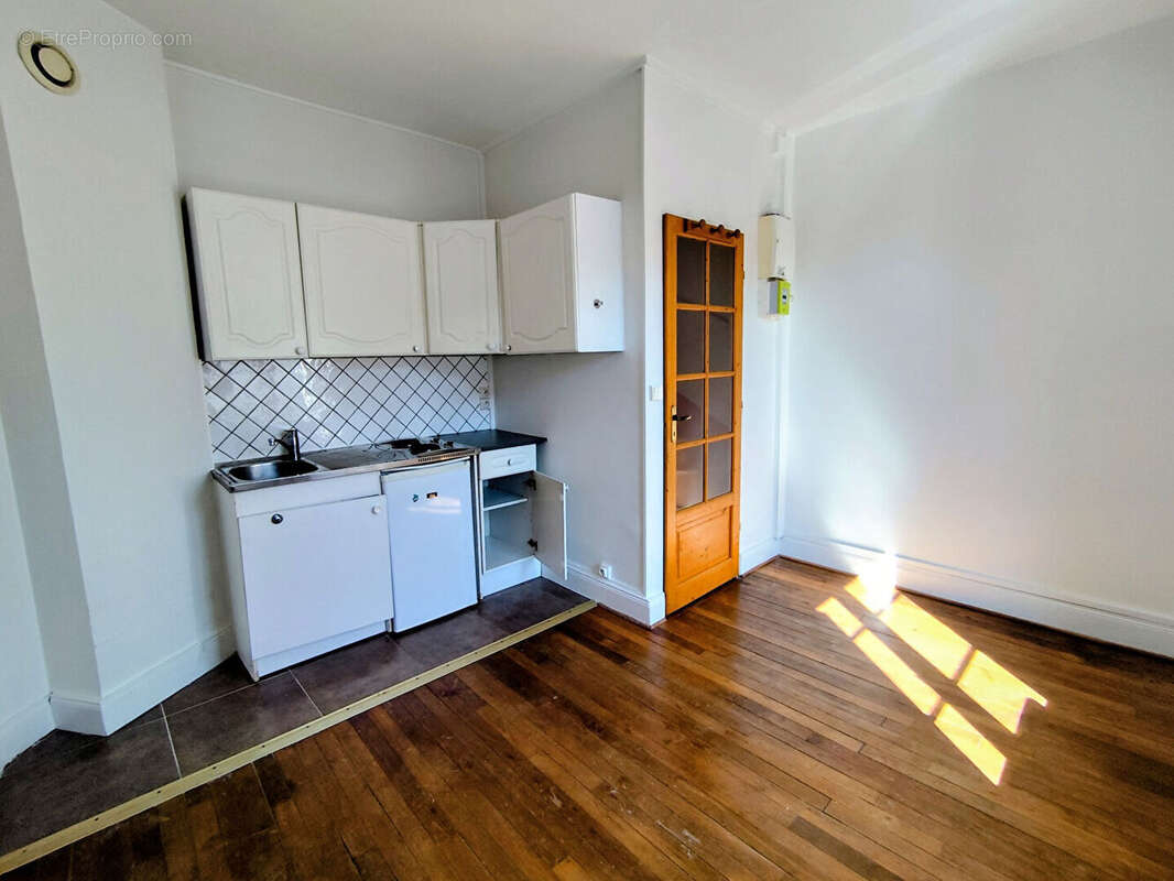 Immeuble  55  m² - photo 2