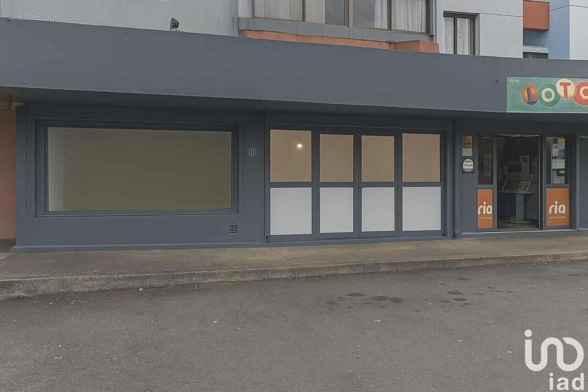 Photo 3 - Commerce à SAINT-DENIS