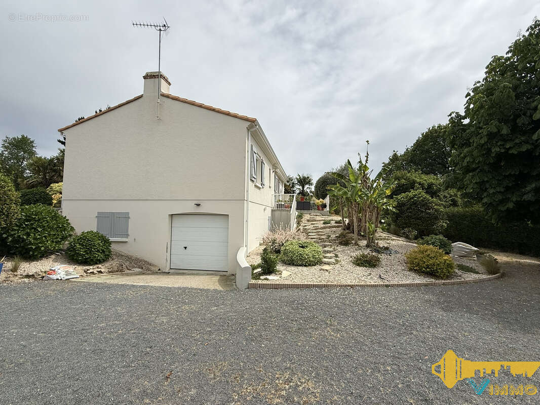 Maison à PAULX