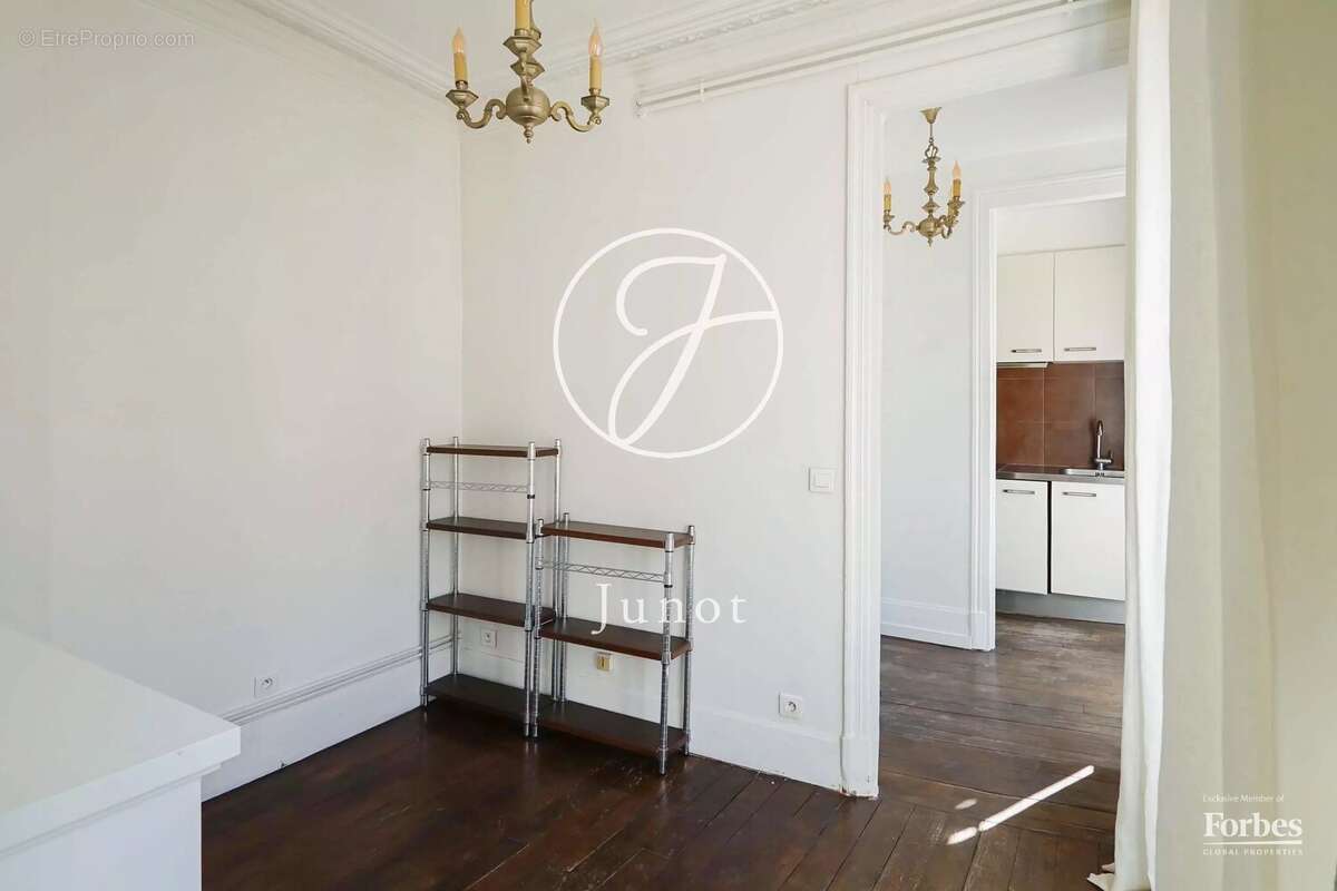 Appartement à PARIS-4E