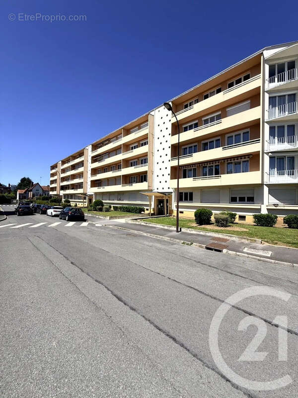 Appartement 55 m² à Saint-Quentin  - photo 2