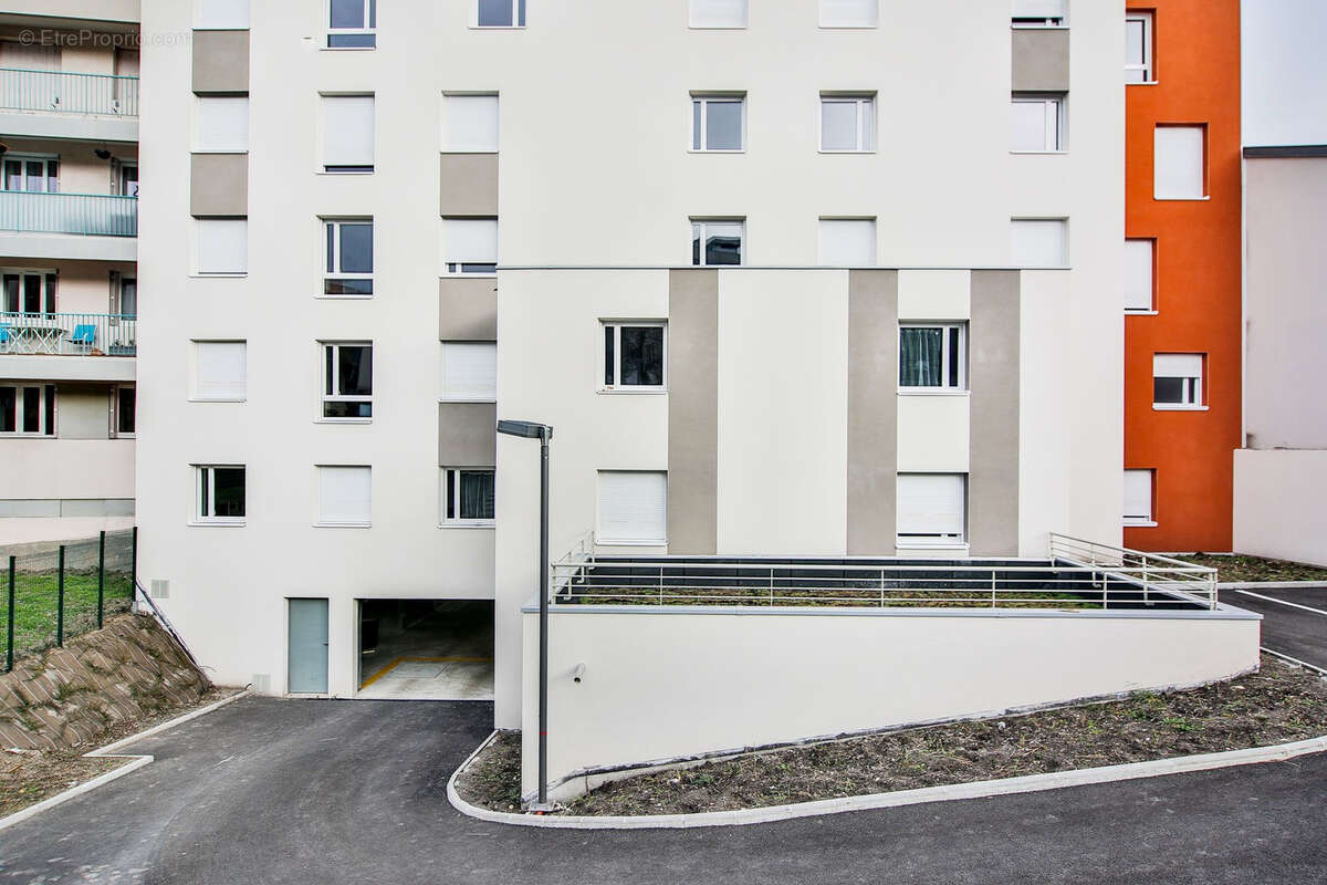 Investissement en residence étudiante - photo 2