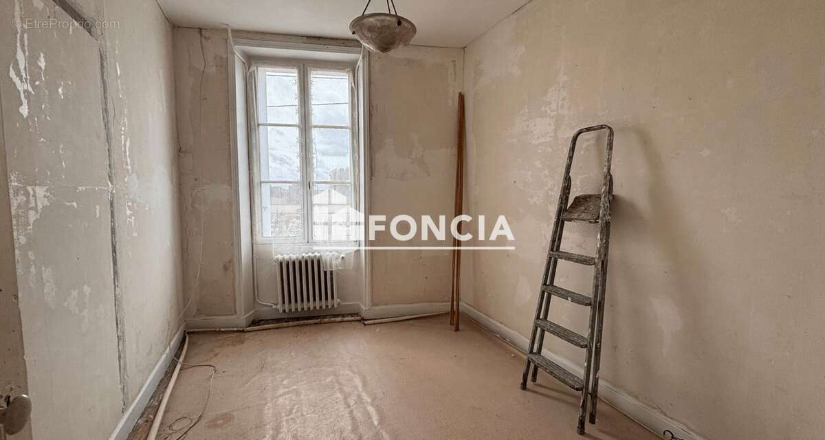 Maison à CHAVEIGNES