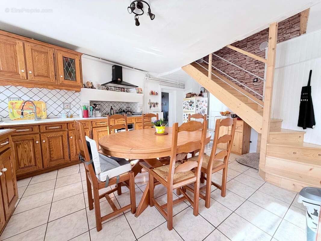Maison 130 m² à Saint-Ours  - photo 7