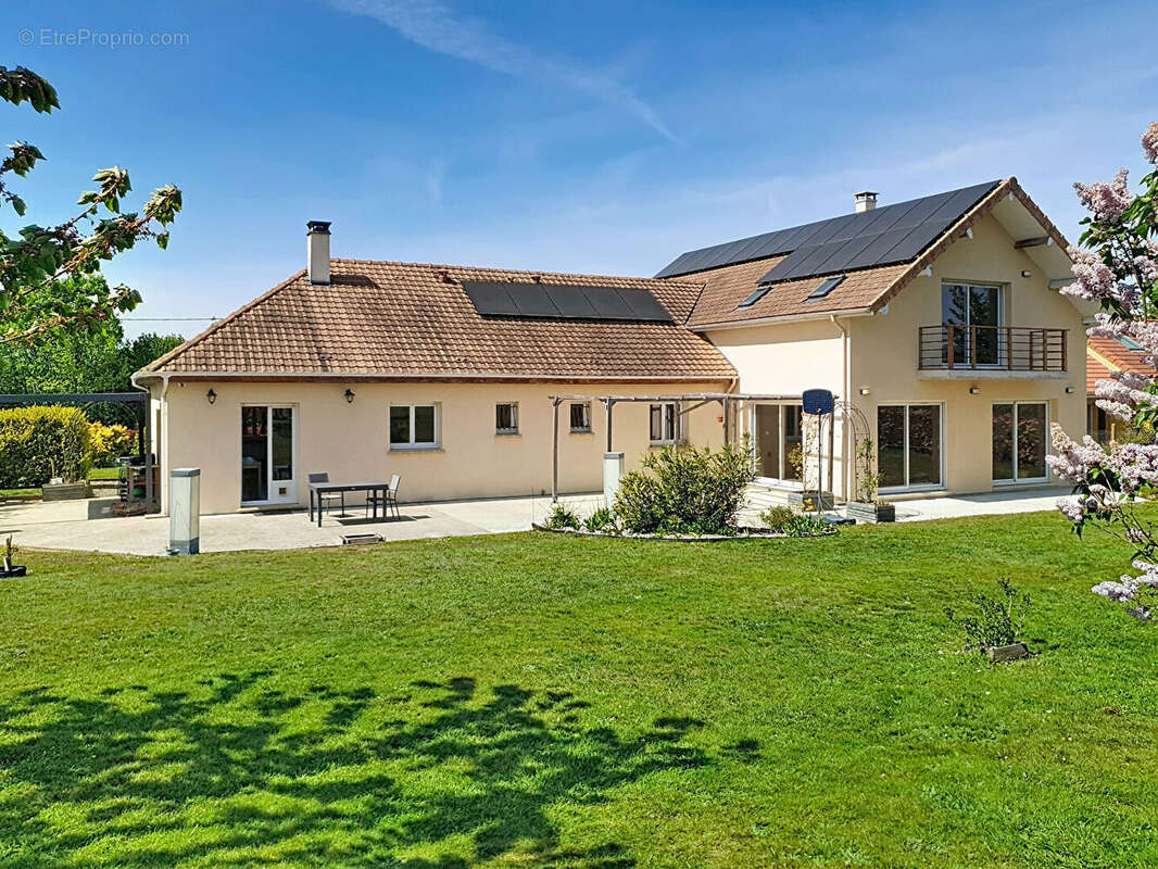 Maison à MONTFORT-SUR-RISLE